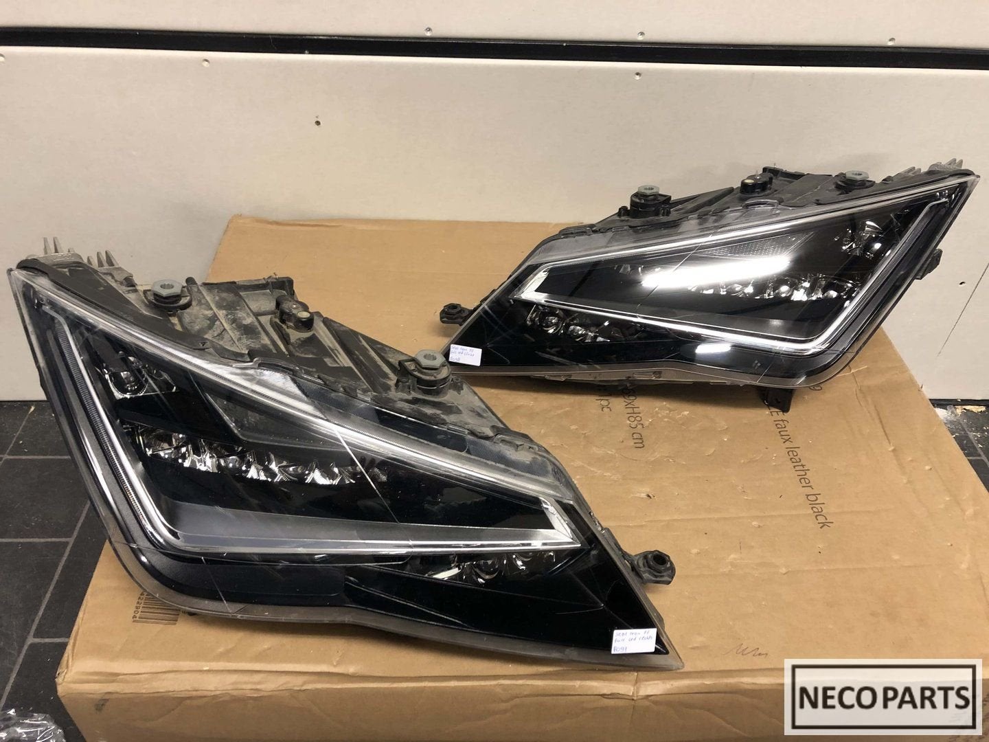 SEAT LEON 5F VOL LED KOPLAMPEN KOPLAMP COMPLEET ORIGINEEL, Gebruikt, -, -, Ophalen of Verzenden