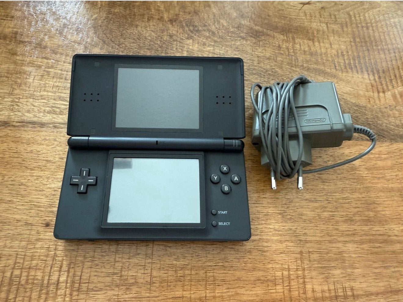 Nintendo DS lite - mooie staat, Spelcomputers en Games, Ophalen of Verzenden, Zo goed als nieuw, Zwart, DS Lite