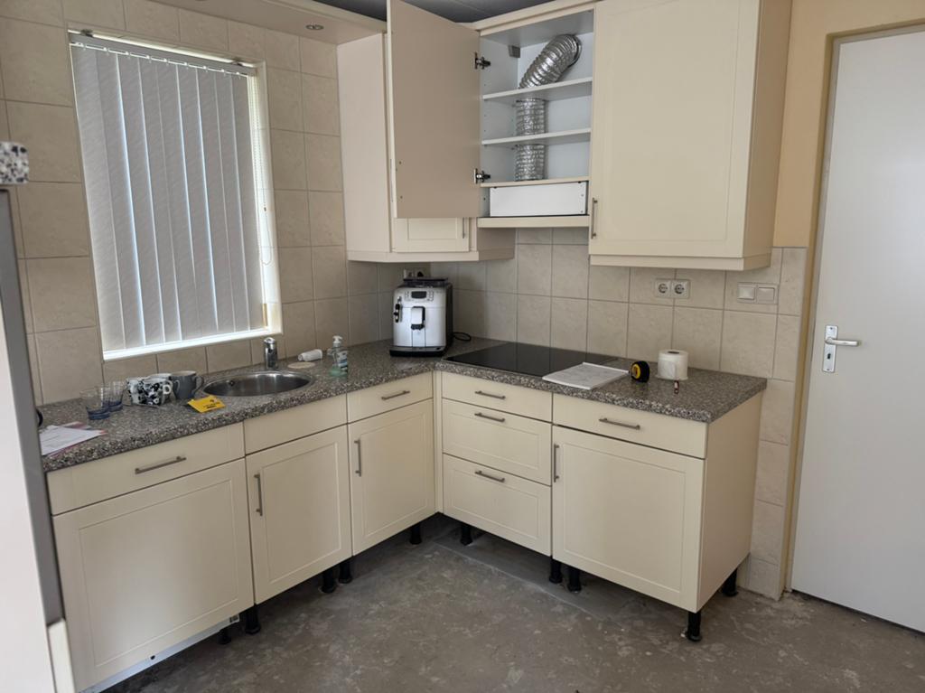 Keuken te koop, Huis en Inrichting, Keuken | Complete keukens, Ophalen of Verzenden, Zo goed als nieuw, Hoekkeuken