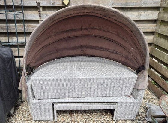 Duoseat met bankje en bruine kussens, tafeltje gehard glas, Gebruikt, Rotan, Loungeset, Bank