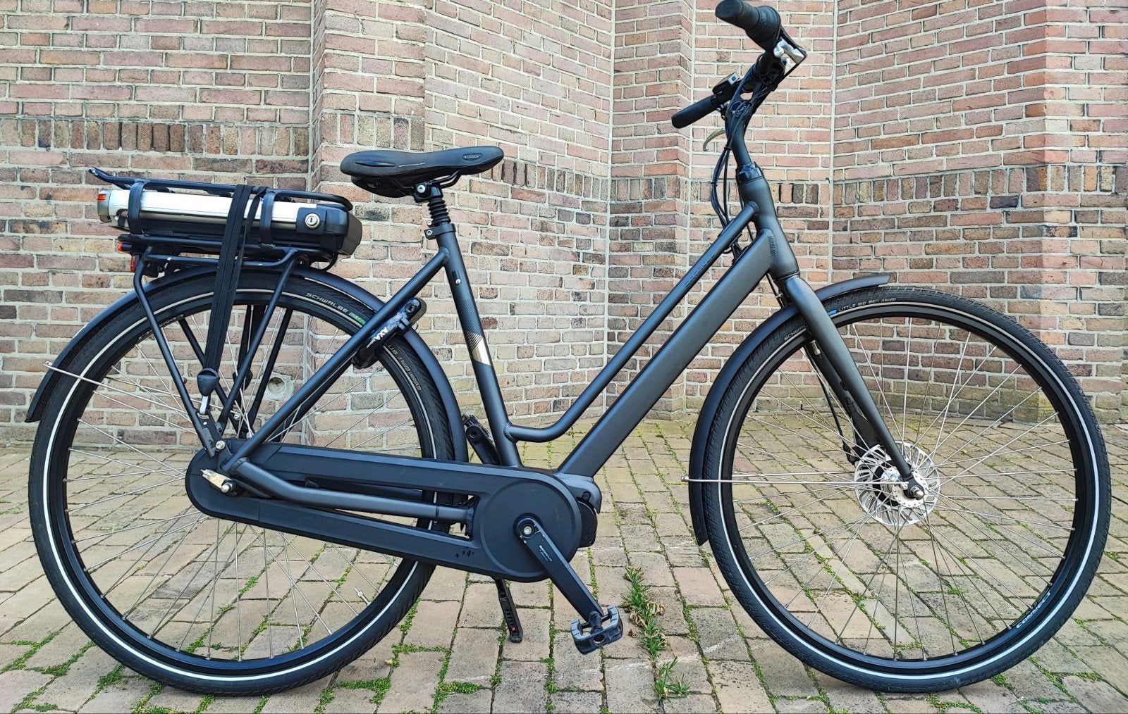 Batavus Fonk E-Go Plus Elektrische Fiets | 2 Accu's, Fietsen en Brommers, Elektrische fietsen, Ophalen