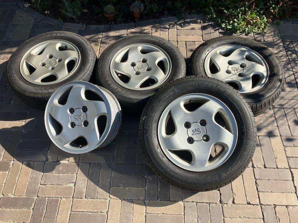 Velgen 14” lichtmetaal Peugeot/stalen velgen en wieldoppen, Auto-onderdelen, Banden en Velgen, Ophalen, 14 inch, Gebruikt, Velg(en)