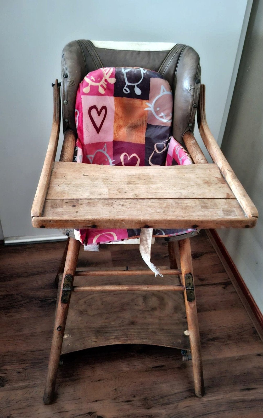Vintage Houten Kinderstoel - Klassiek Design, Ophalen of Verzenden, Gebruikt, Overige typen, Afneembaar eetblad
