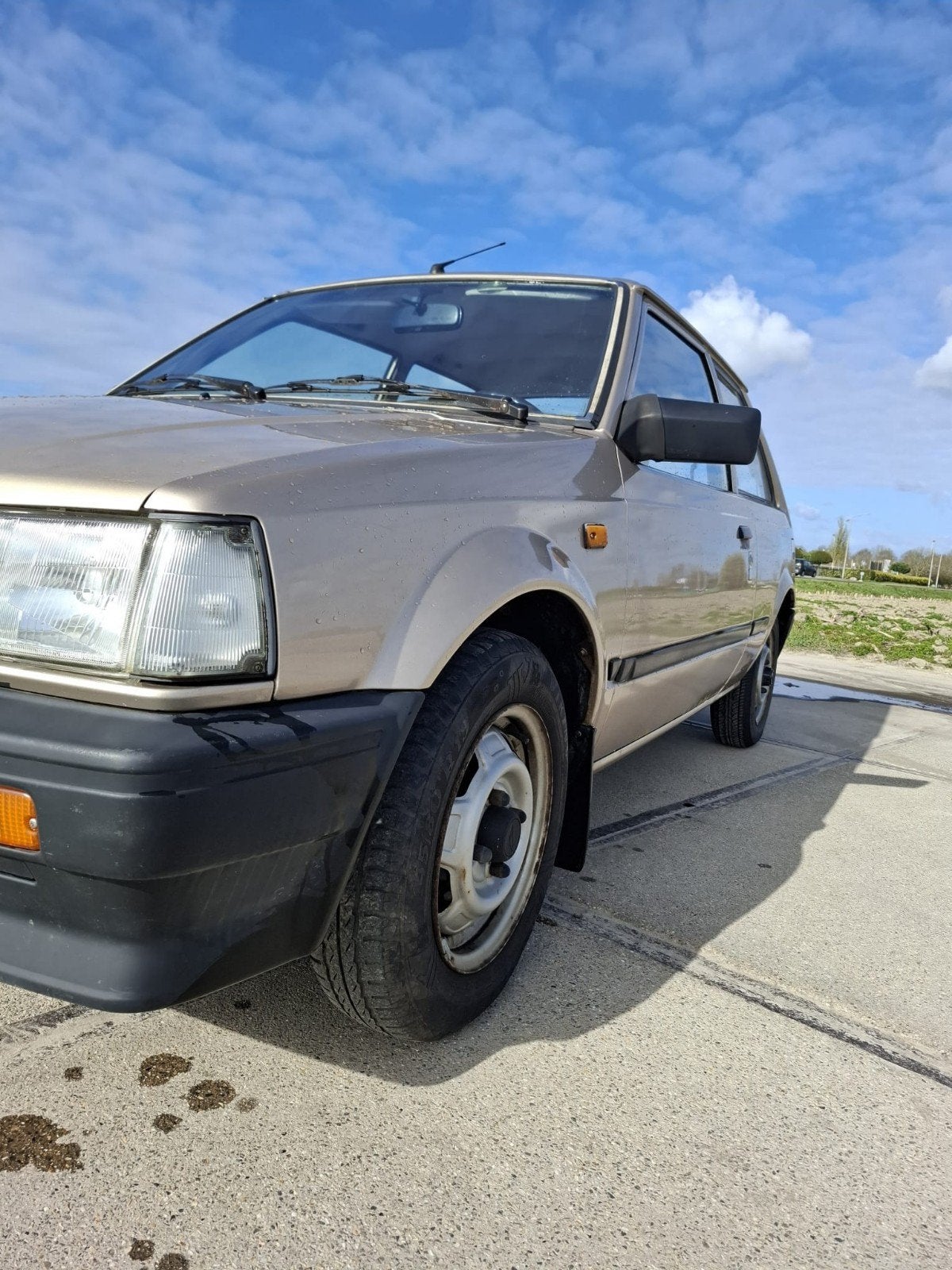 oldtimer auto's Nette Japanse Daihatsu charade 1.0 3, foto 3