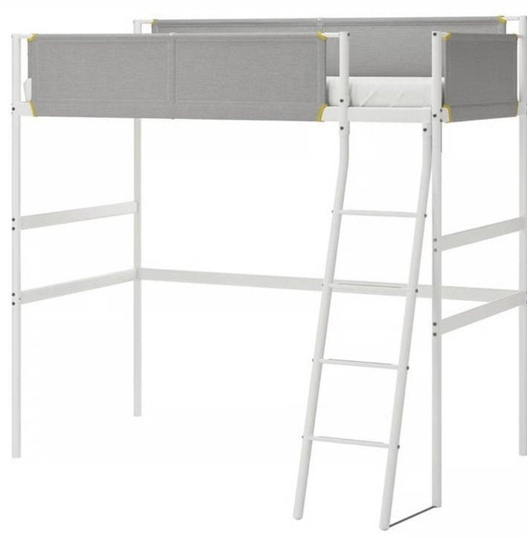 IKEA VITVAL Hoogslaper - Ruimtebesparend en modern, Huis en Inrichting, Slaapkamer | Stapelbedden en Hoogslapers, Gebruikt, Hoogslaper
