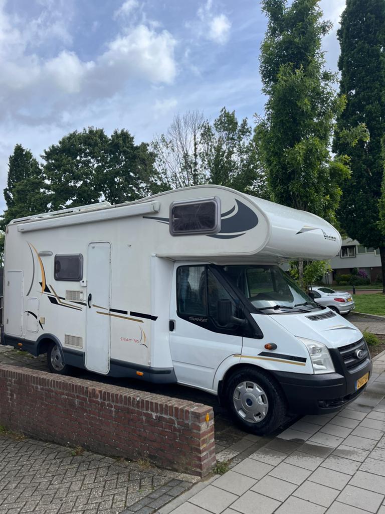 Complete camper met 220V instalatie, Caravans en Kamperen, Alkoof, Ford, 6 tot 7 meter, Handgeschakeld