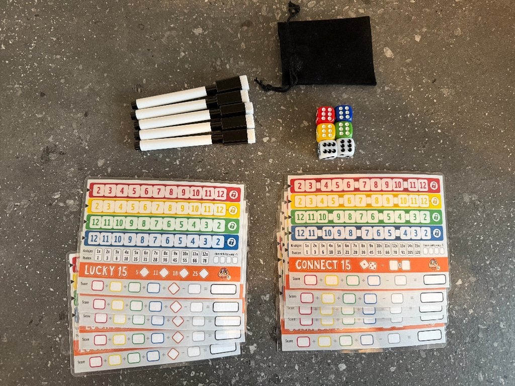 Qwixx 15 – 10x Gelamineerde Scorekaarten, Vijf spelers of meer, Ophalen of Verzenden, Zo goed als nieuw