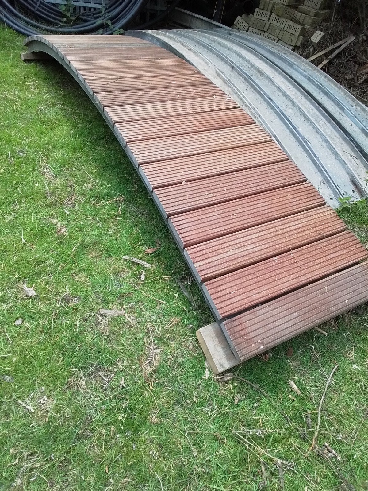 Brug azobe en verzinkt staal, Ophalen, Overige materialen