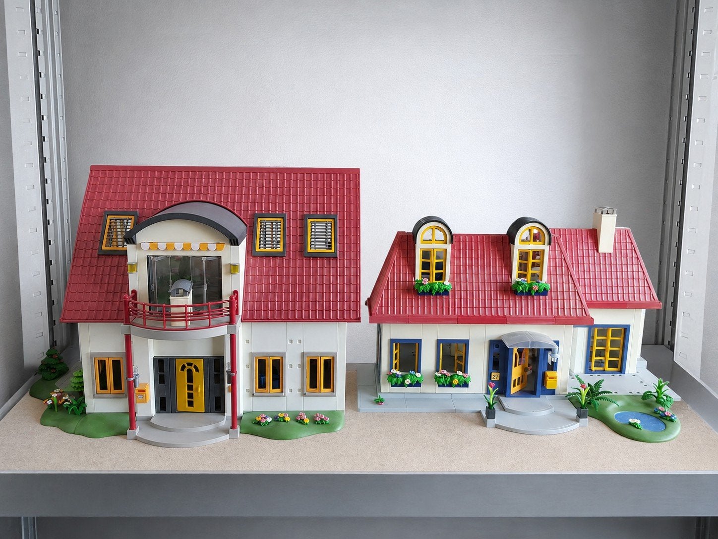 2 Playmobil huizen en veel accessoires, Ophalen, Gebruikt