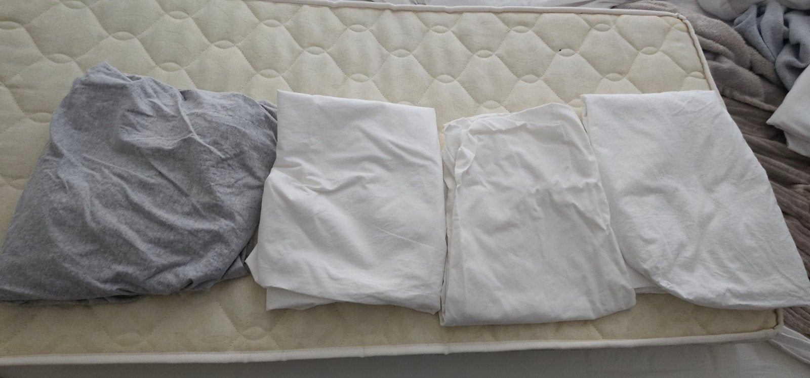 Hoeslaken baby ladykant, Ophalen of Verzenden, Zo goed als nieuw, Overige maten, Wit