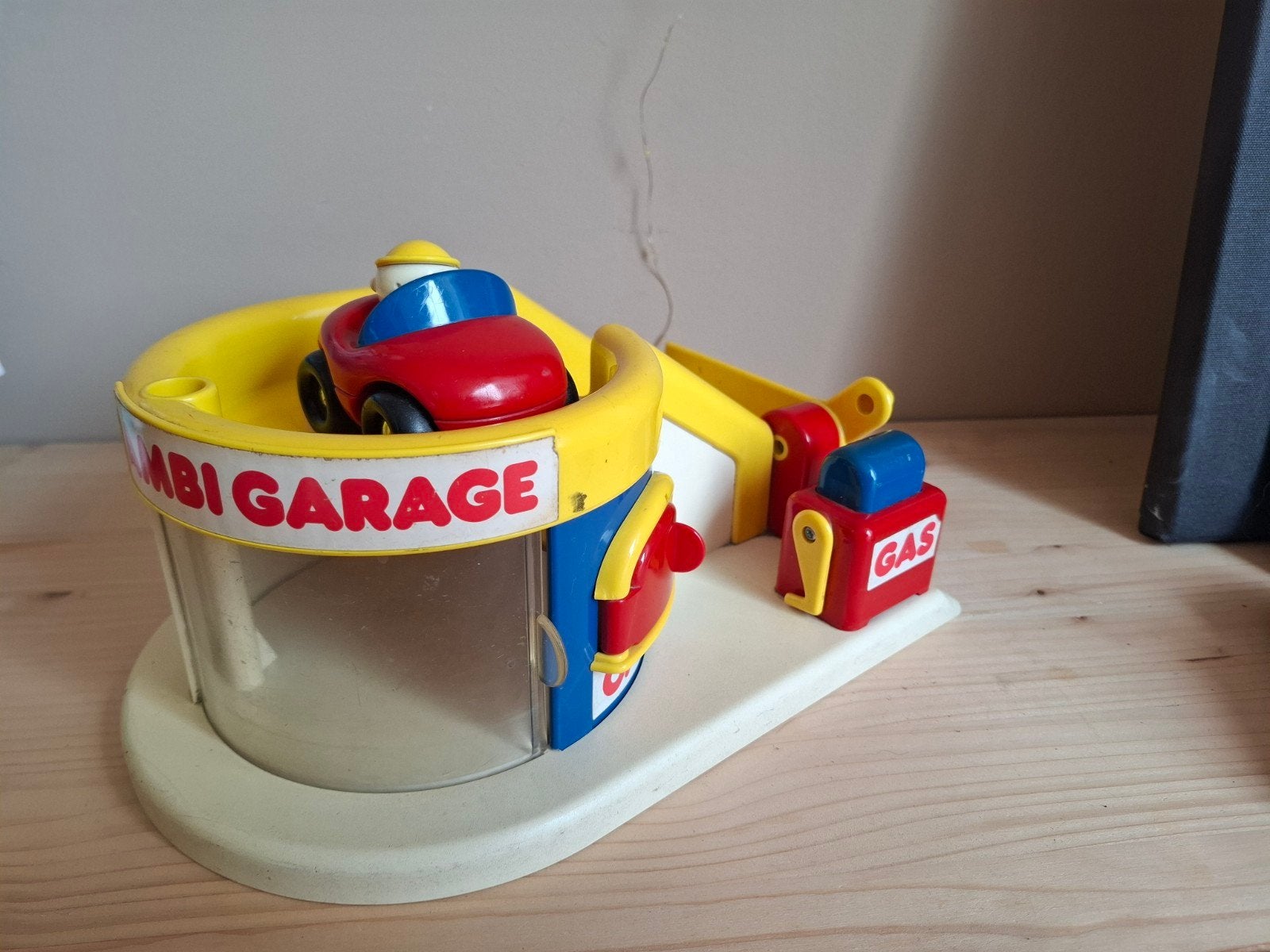Ambi Garage met auto - Vintage Speelgoed, Ophalen of Verzenden, Gebruikt