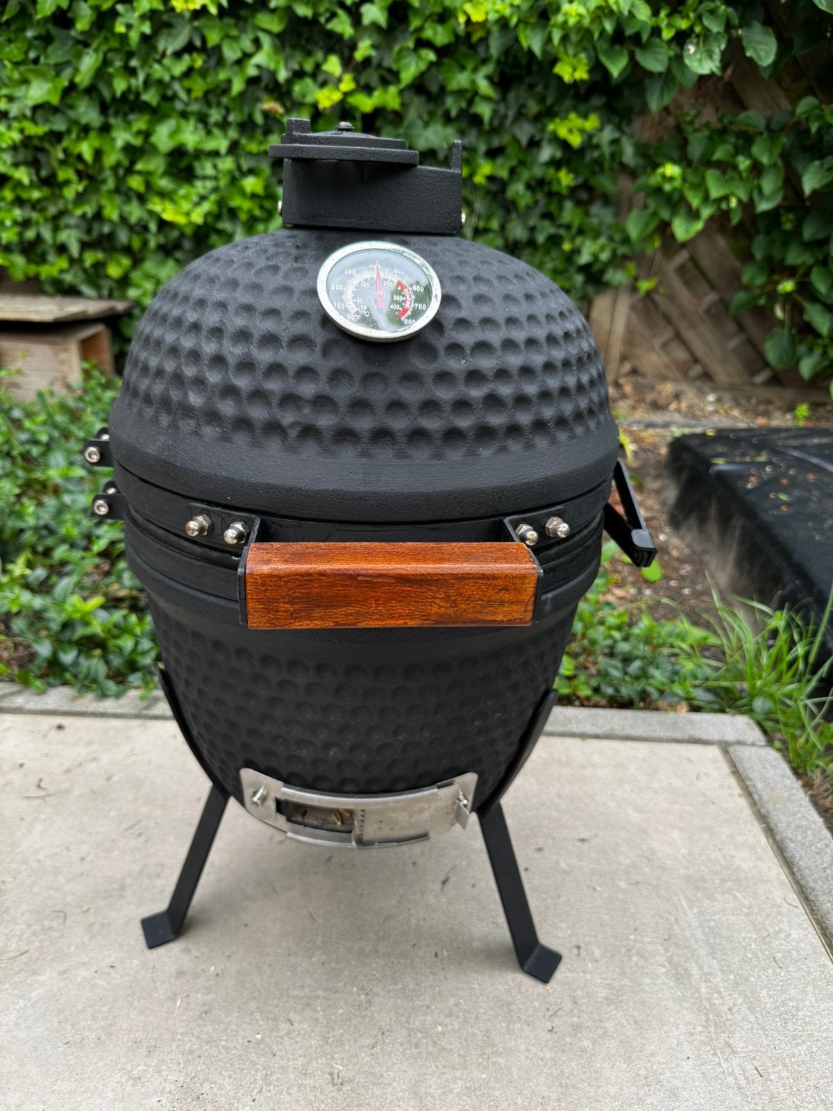 Kamado bbq 13 inch met thermometer in goede staat, Ophalen, Zo goed als nieuw