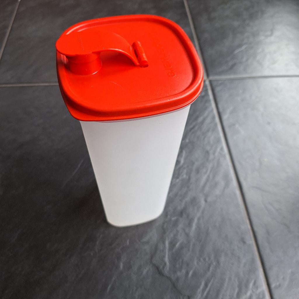 Tupperware Schenkkan Vierkant zonder Filter, Huis en Inrichting, Keuken | Tupperware, Ophalen of Verzenden, Zo goed als nieuw