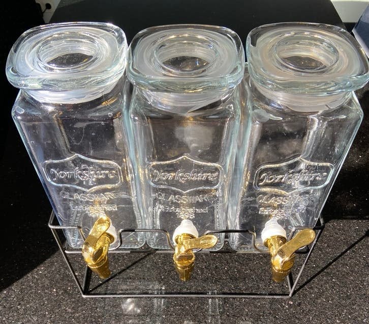 3 Sap kannen met tap op houder 1,5 l per glazen pot, Overige typen, Ophalen of Verzenden, Overige stijlen, Glas