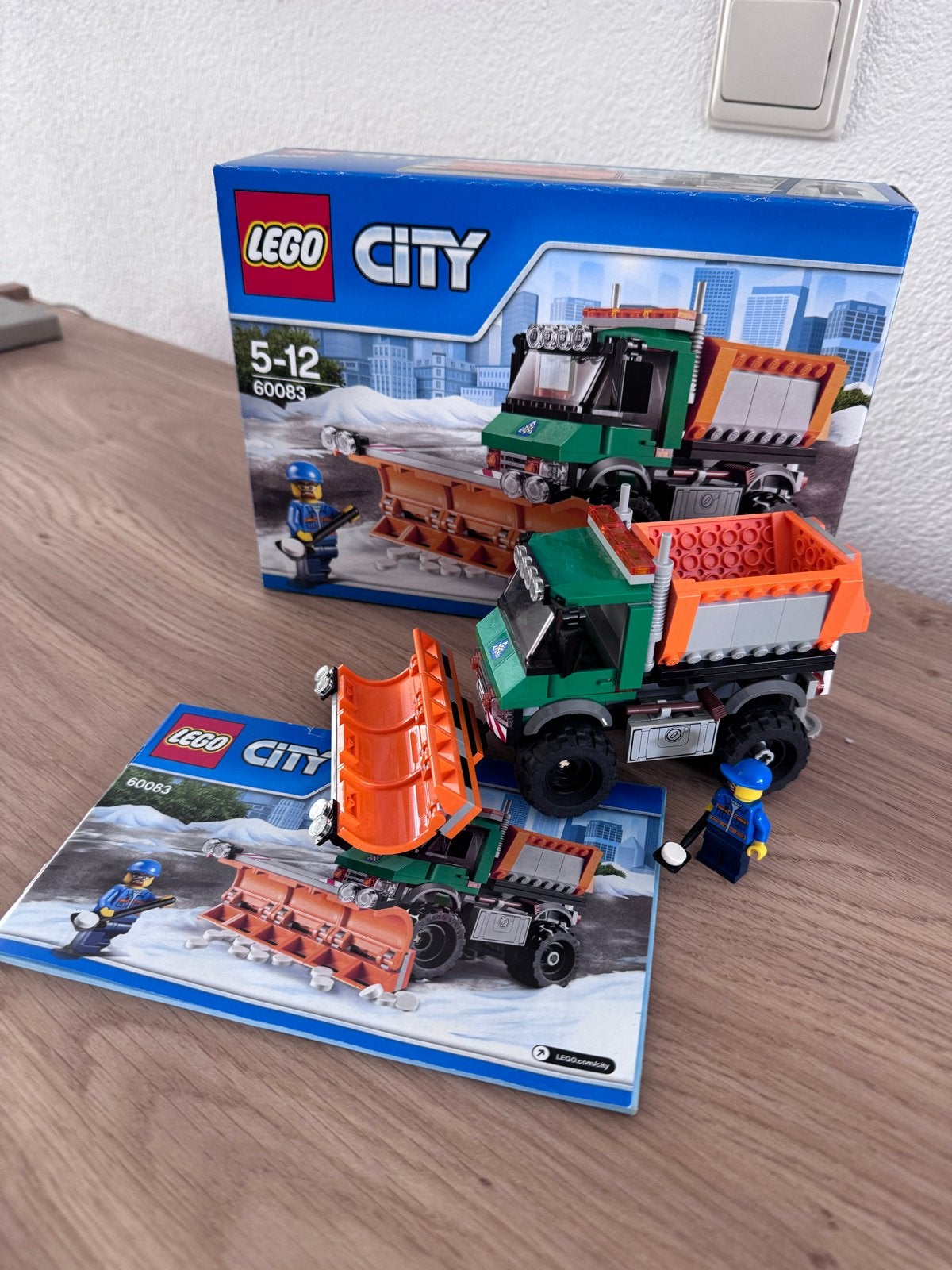 Lego City Sneeuwschuiver en Strooiwagen (60083), Kinderen en Baby's, City, Lego, Ophalen of Verzenden, Zo goed als nieuw