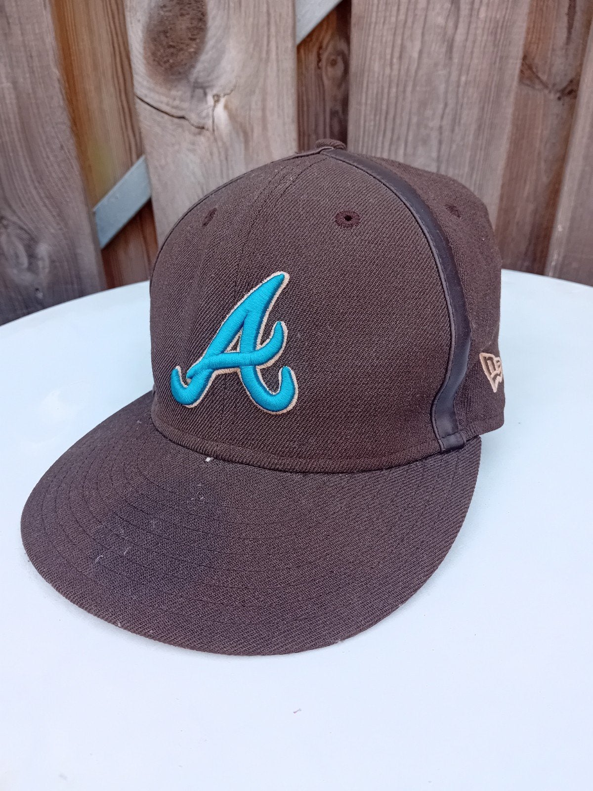 New Era 59Fifty Atlanta Braves Pet - Maat 7 1/8 (56.8cm), Kleding | Heren, Hoeden en Petten, Ophalen of Verzenden, Gedragen, New Era