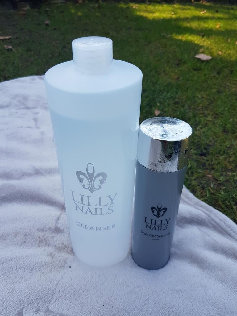 Lilly nails nieuwe cleanser en soak off fles 15,-/samen 25,-, Ophalen of Verzenden, Nieuw