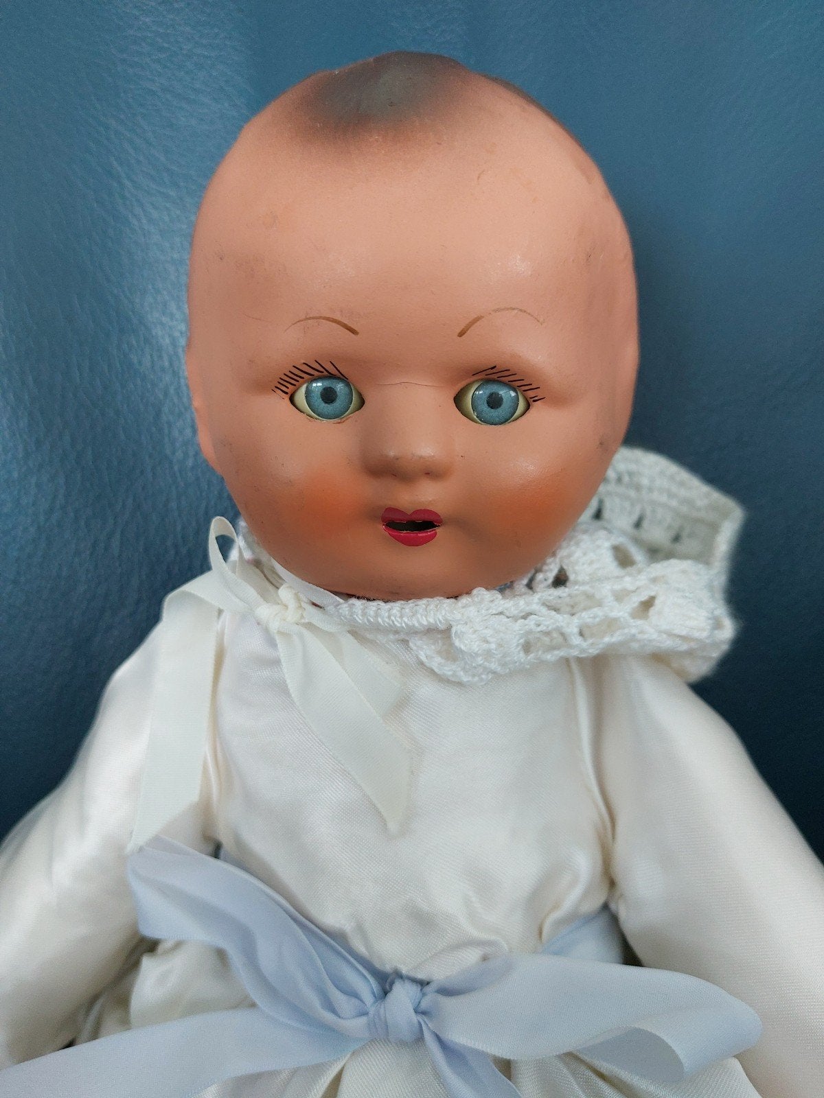 Vintage popje. Stenen hoofdje, ledematen en romp stof., Ophalen of Verzenden, Pop