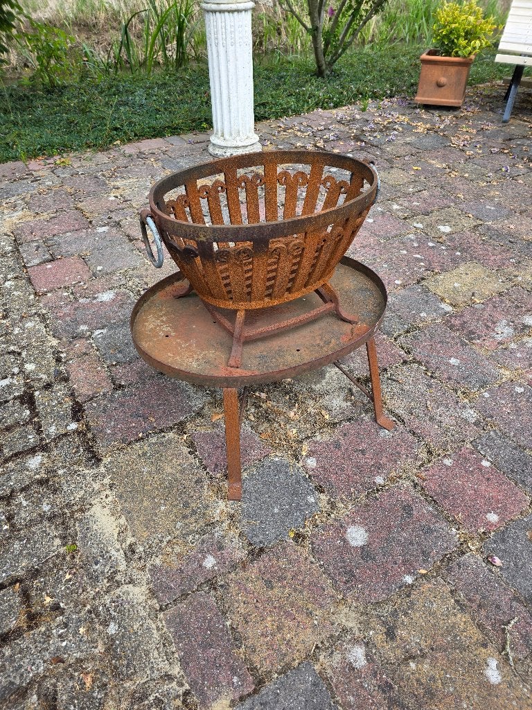 Vuurkorf gietijzer ovaal, Ophalen of Verzenden, Gebruikt, Vuurkorf