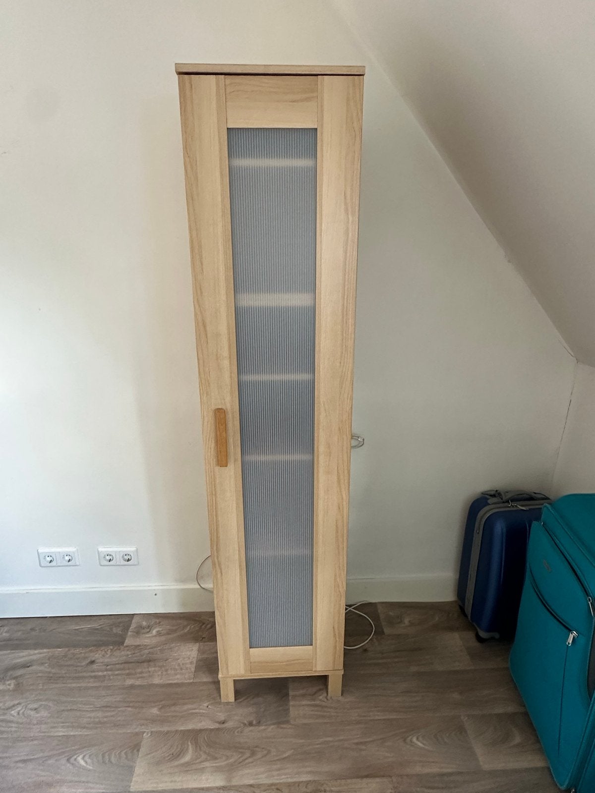Smalle houten kast met kunstofdeur - 40,8x40,5x180 cm, Ophalen, Gebruikt