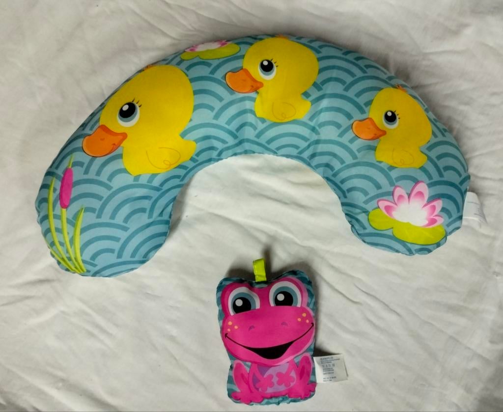 Baby nekkussen met eendjes en kikker rammelaar, Ophalen of Verzenden, Zo goed als nieuw, Overige typen, Met geluid