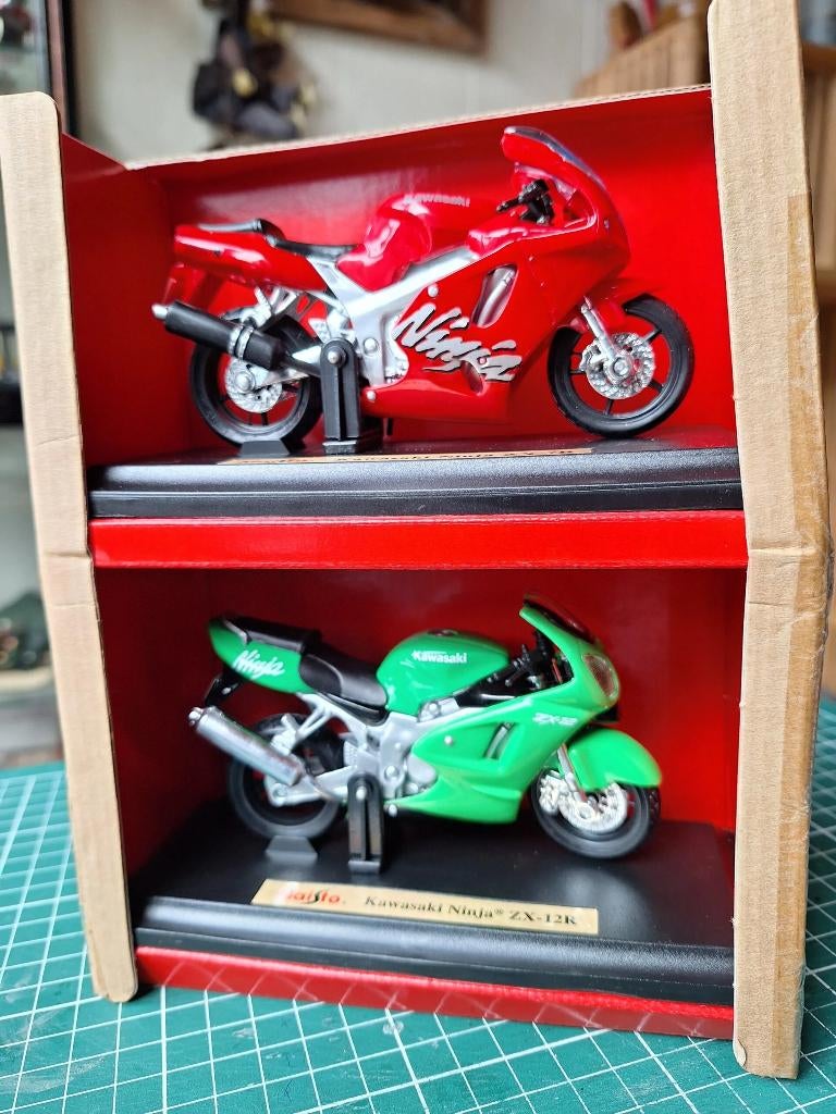 2 modellen Kawasaki en Kawasaki, Ophalen of Verzenden, Nieuw, Motor, Maisto