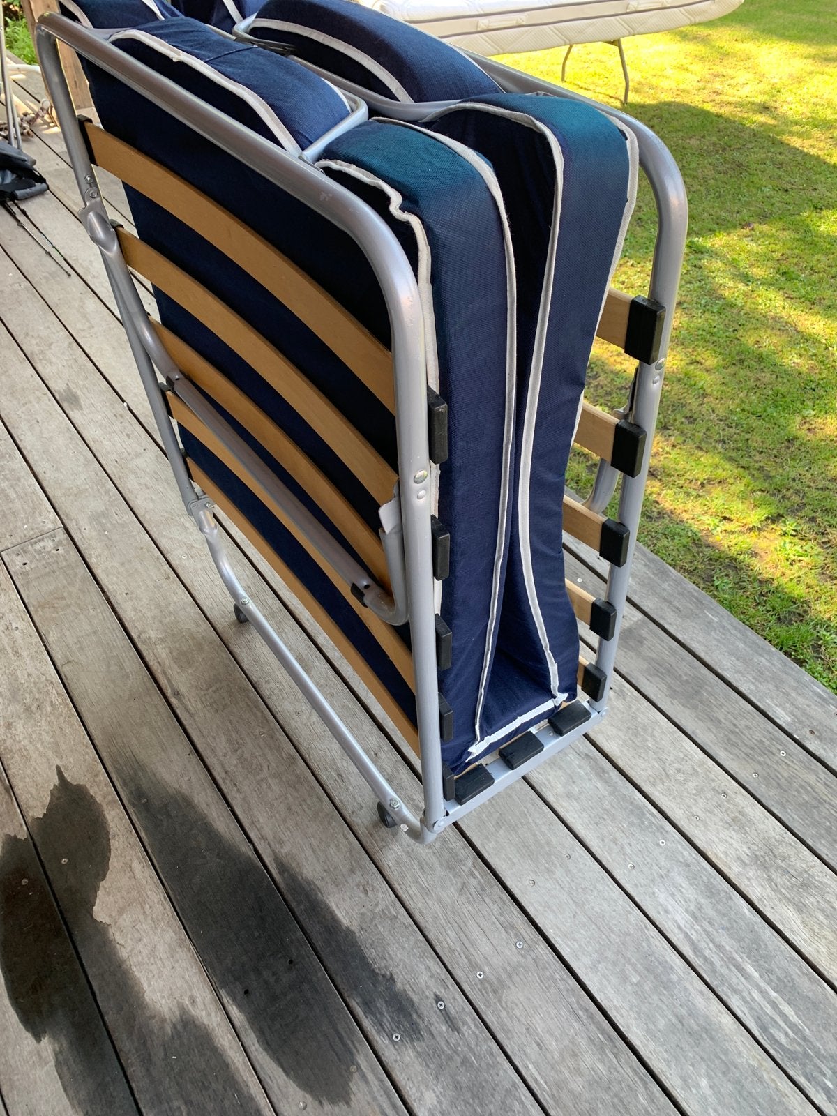Opvouwbaar logeerbed met matras, Ophalen, Gebruikt, Eenpersoons, Blauw