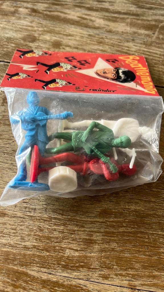 Zakje met Beatles figuurtjes uit de jaren 60/70 nieuw, Antiek en Kunst, Ophalen of Verzenden