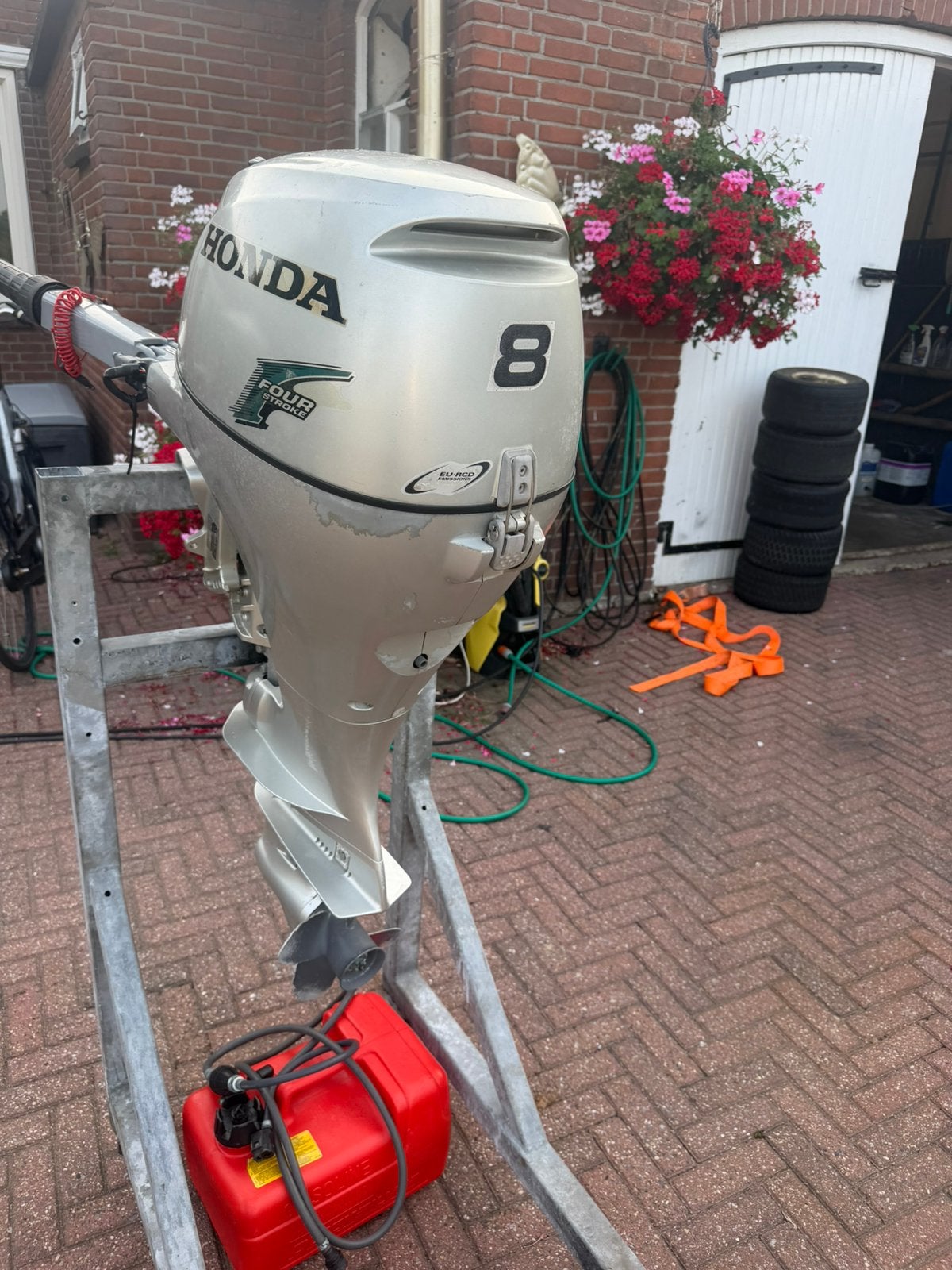 Honda 8pk 4 takt langstaart inc brandstof tank op kuppel, Watersport en Boten, Buiten- en Binnenboordmotoren, Ophalen, Benzine