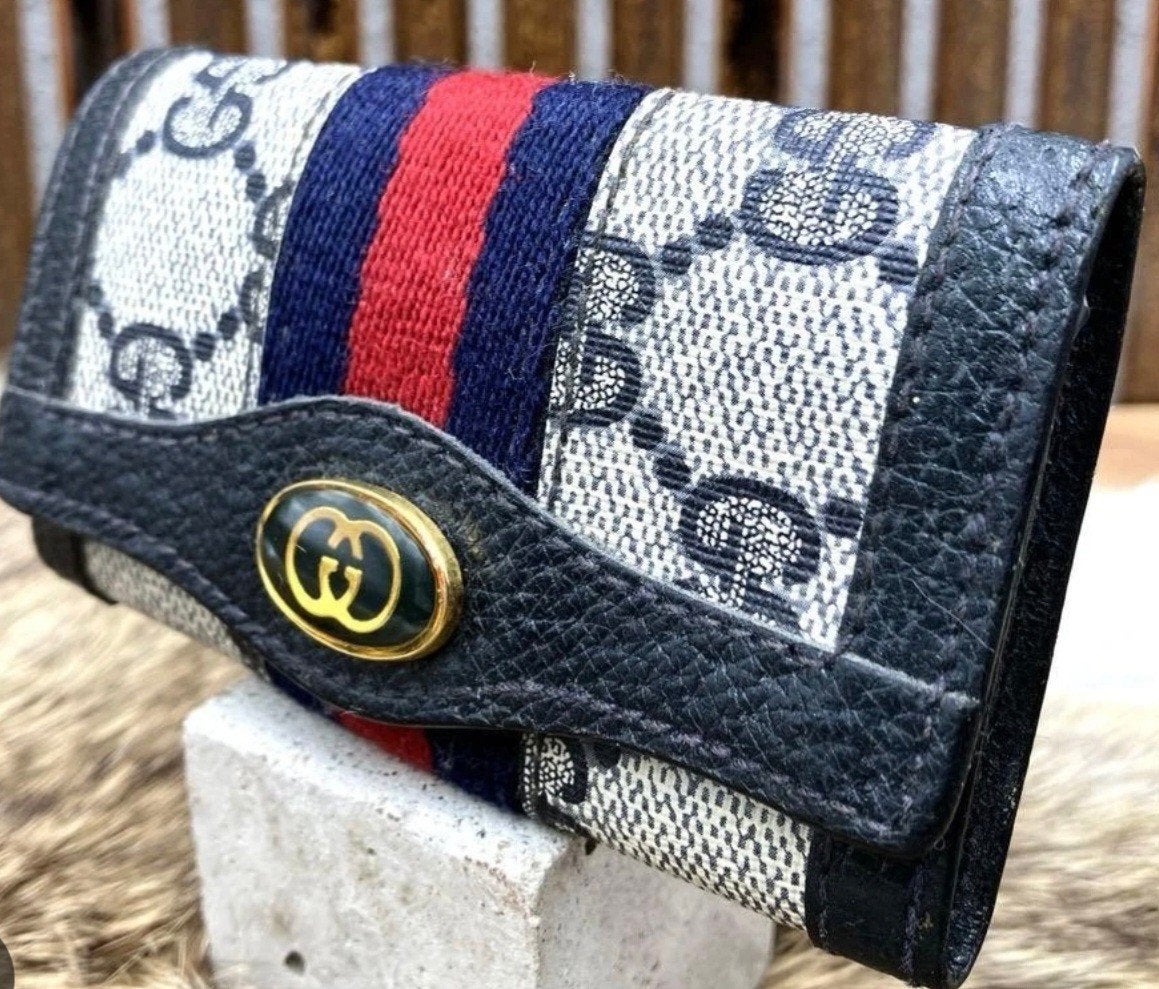 Gucci sleuteletui met GG-logo en streepdetails, Ophalen of Verzenden