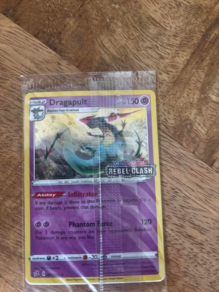 Promo Pokémon Kaart Dragapult - Rebel Clash SWSH001, Hobby en Vrije tijd, Verzamelkaartspellen | Pokémon, Ophalen of Verzenden