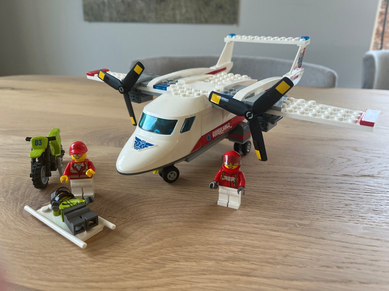LEGO City Ambulance Vliegtuig 60116 met doos, Kinderen en Baby's, Lego, Ophalen of Verzenden, Inclusief doos, Complete set