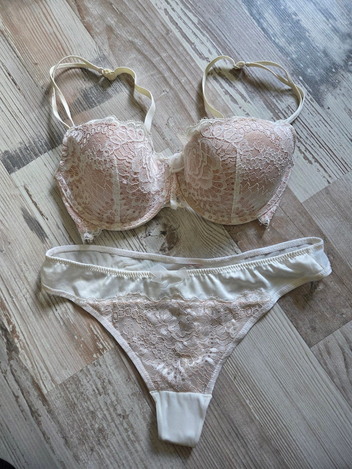 Hunkemöller setje wit M/75B, Hunkemöller, Ophalen of Verzenden, Wit, Setje