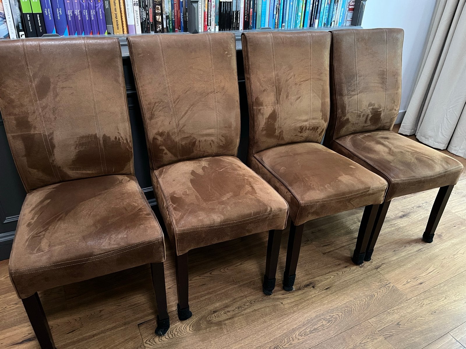 Set van 4 bruine eetkamerstoelen, Huis en Inrichting, Ophalen, Gebruikt, Bruin, Vier