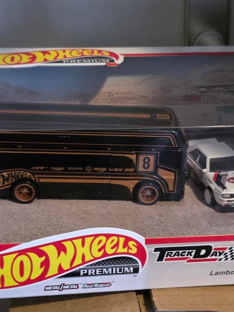 Hot Wheels Premium Track Day Set - Nieuw in doos, Mattel Inc., 636 Girard Avenue, East Aurora, NY 14052, USA, Nieuw, Ophalen of Verzenden