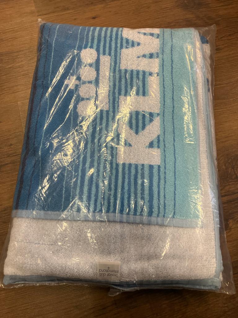 Nieuwe KLM Cavat Club + Interlatoria strandlaken/handdoek, Ophalen of Verzenden, Zo goed als nieuw, Theedoek of Handdoek