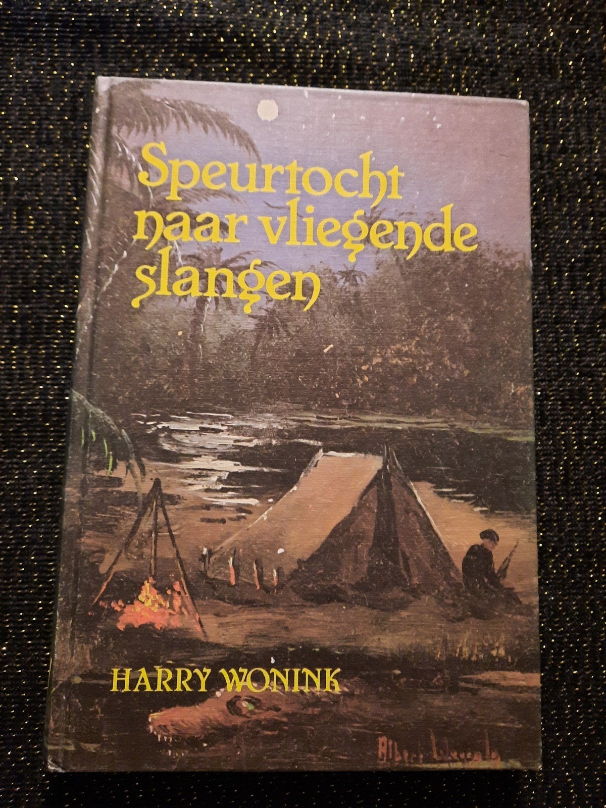 Spoorzoektocht naar vliegende slangen - Harry Wonink, Boeken, Ophalen of Verzenden, Zo goed als nieuw, Harry Wonink