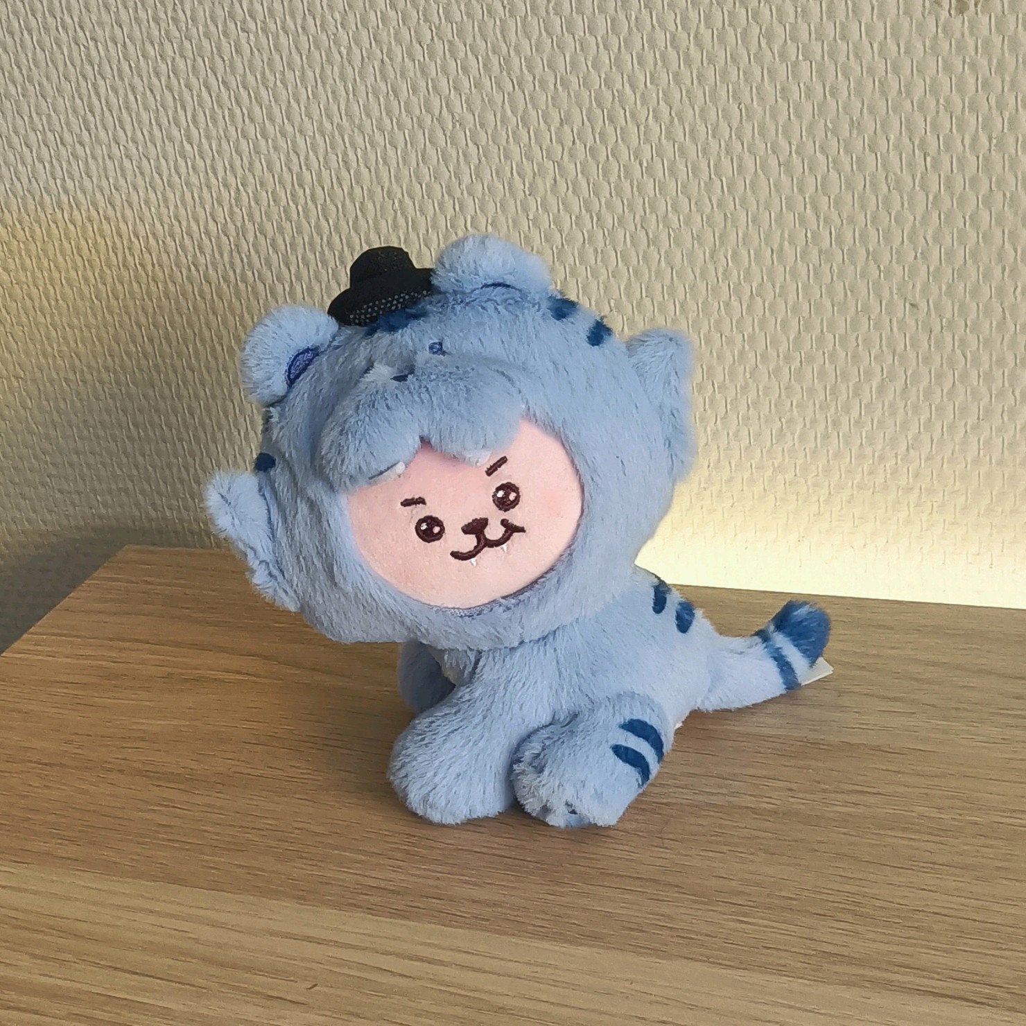 bts knuffel jungkook official, Verzamelen, Muziek, Artiesten en Beroemdheden, Ophalen of Verzenden, Zo goed als nieuw, Overige typen