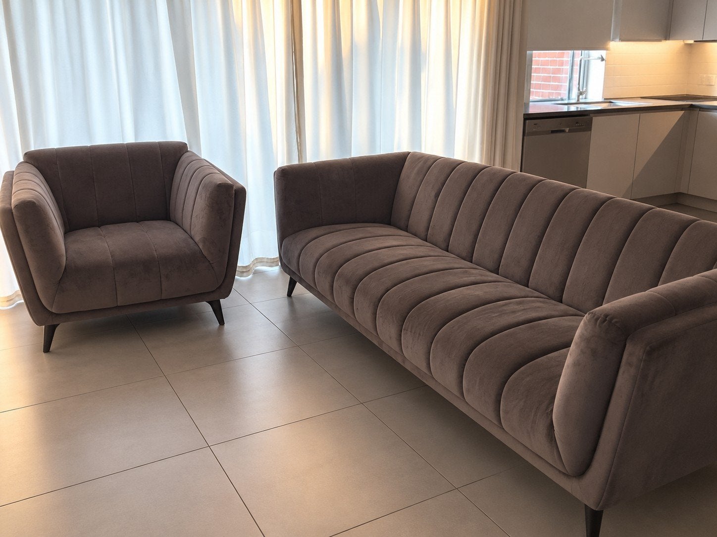 Moderne bank en fauteuil set - Grijs fluweel, Ophalen, Gebruikt, Driepersoons, 75 tot 100 cm