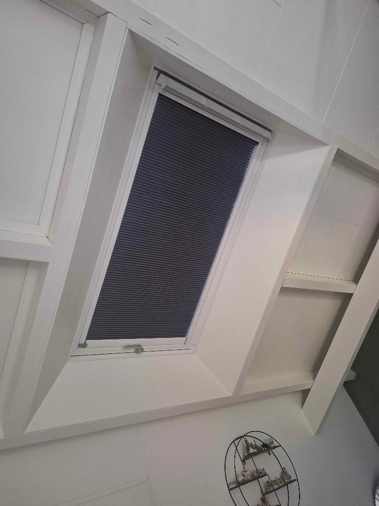 VELUX Dark Taupe verduisterend plisségordijn – GGL PK10, Overige merken, Verduisterend, Wit, Nieuw
