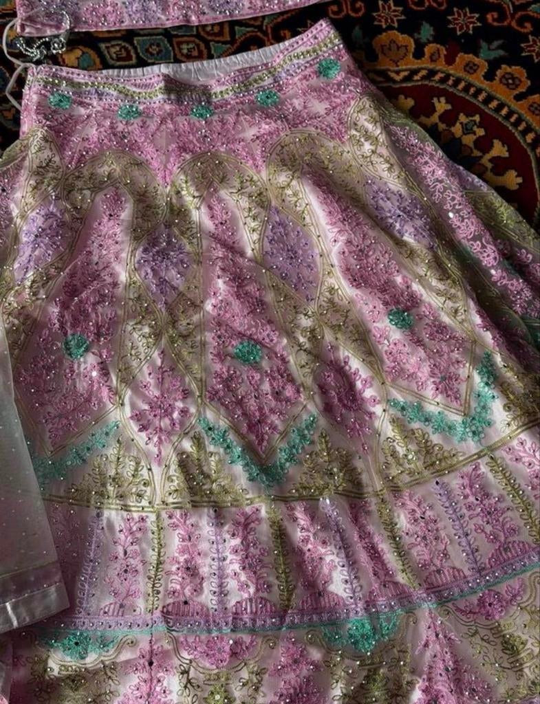 Nieuwe Lehenga - Maat M/L, Maat 38/40 (M), Overige typen, Nieuw, Ophalen of Verzenden