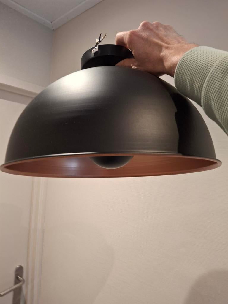 Plafondlamp Pluto - Zwart met koperen binnenkant, Ophalen of Verzenden, Gebruikt, Metaal, Modern, Industrieel