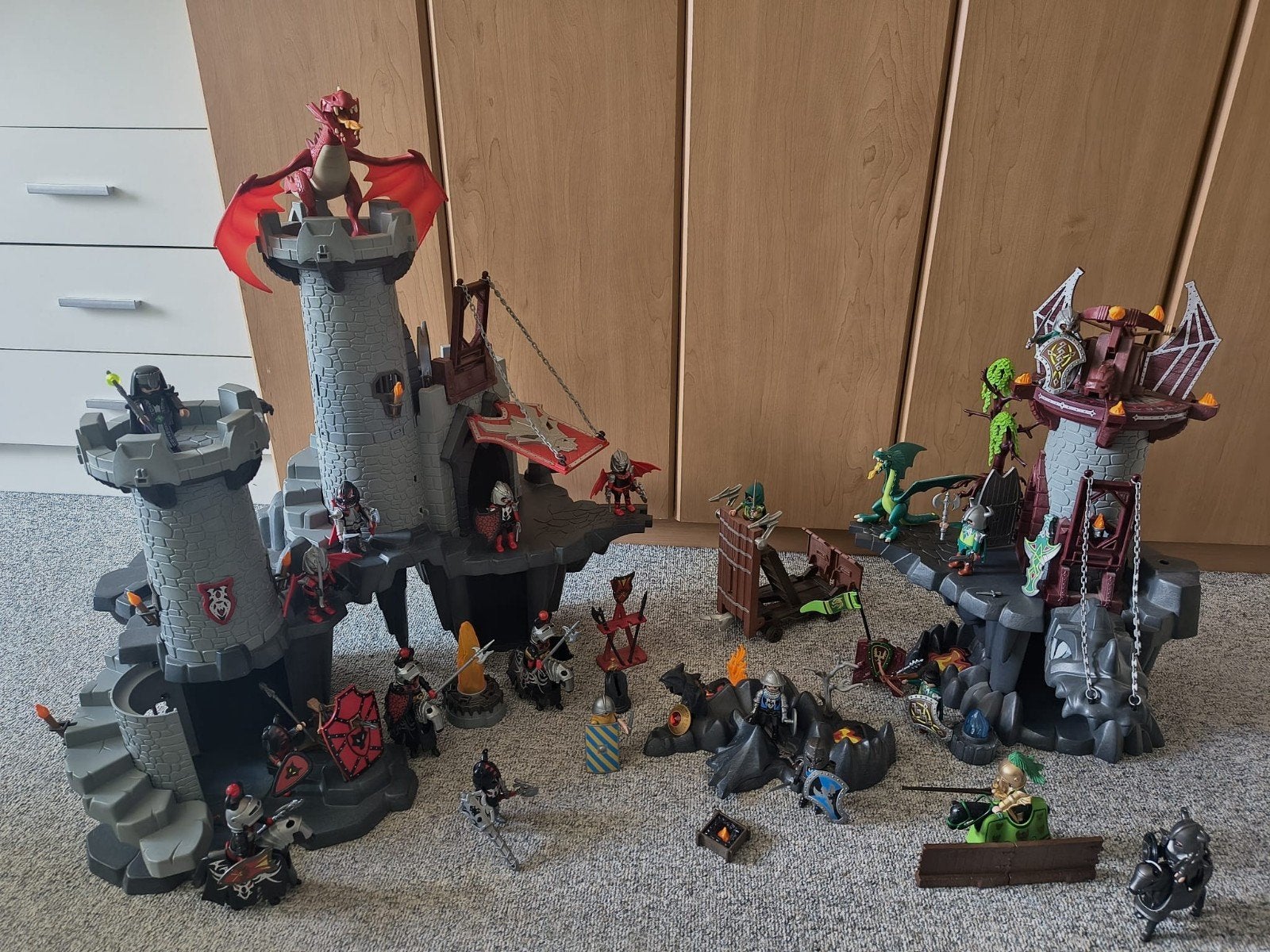 Playmobil Ridderkastelen met veel poppetjes en accessoires, Ophalen, Gebruikt