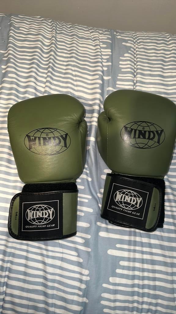 Windy Bokshandschoenen | Origineel gemaakt in Thailand, Ophalen of Verzenden, Zo goed als nieuw, Bokshandschoenen
