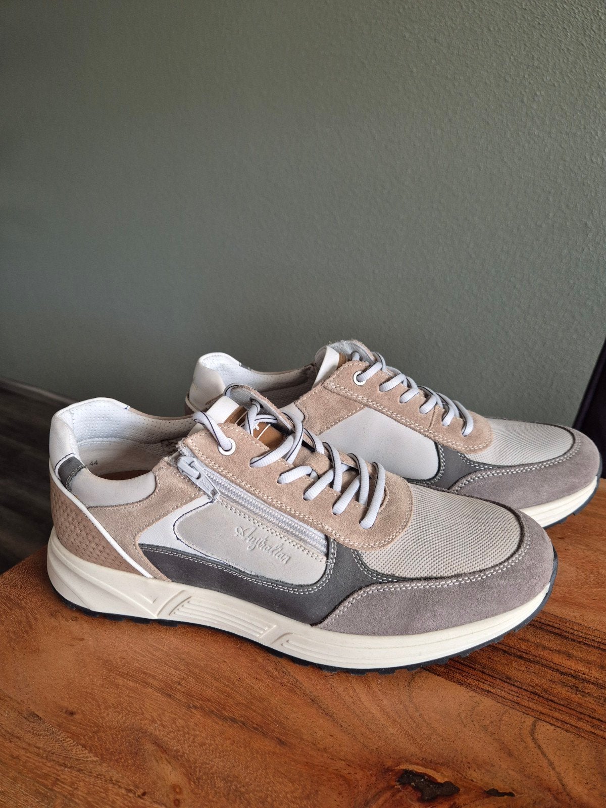 Australian sneakers mt. 44, Kleding | Heren, Ophalen of Verzenden, Zo goed als nieuw