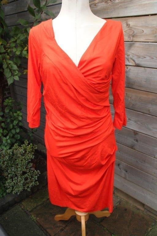 Jurk rood Diane von Furstenberg mt L Vaste prijs, Maat 42/44 (L), Ophalen of Verzenden, Zo goed als nieuw, Knielengte