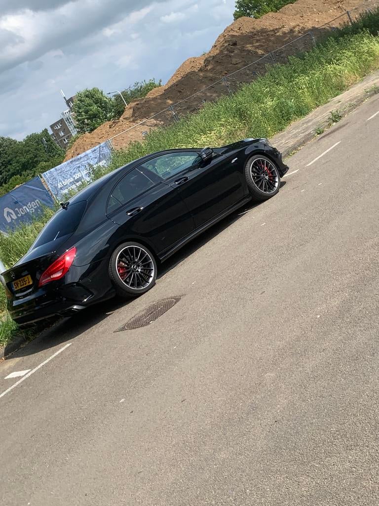 Snelle Mercedes-Benz CLA 45 AMG! 400 PK! Edition 1!, Auto's, Automaat, CLA, 4 cilinders, Zwart
