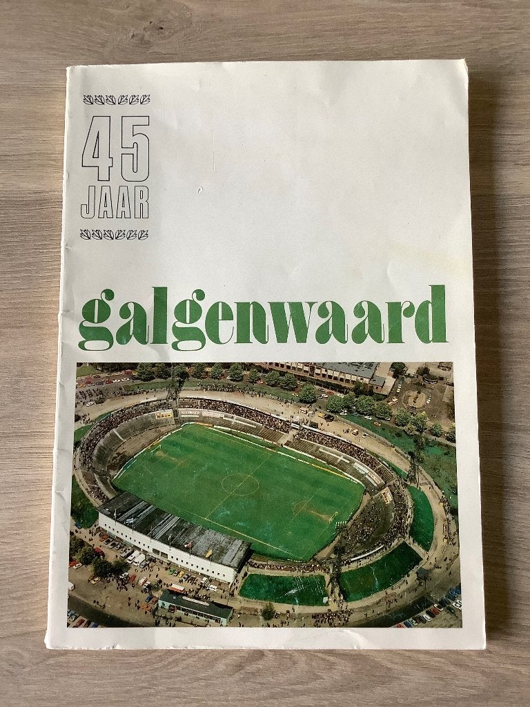 45 jaar Galgenwaard FC Utrecht, Ophalen of Verzenden, Zo goed als nieuw, F.C. Utrecht, Boek of Tijdschrift
