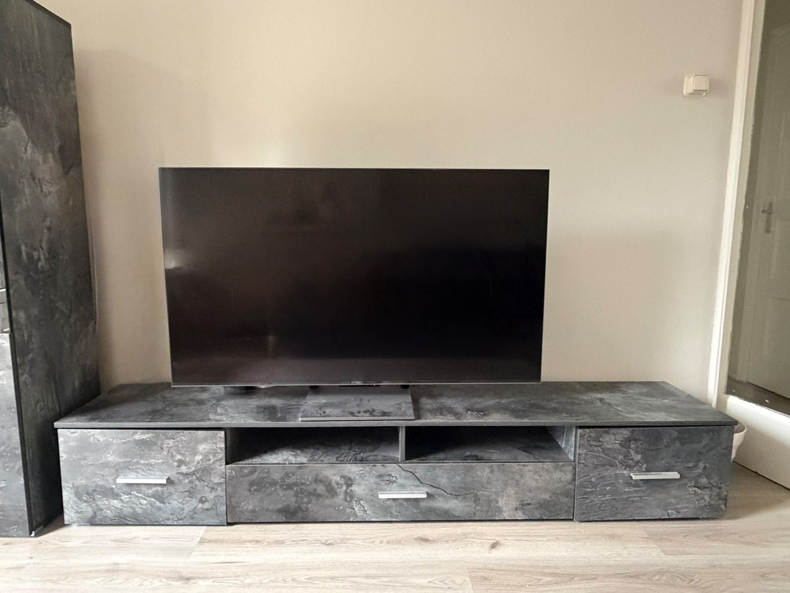 Foto 2 van 3 set- woonkamerkasten– TV-meubel + 2 vitrinekasten