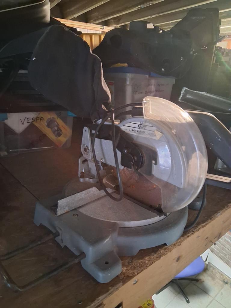 Afkortzaag - KINZO, Ophalen, Gebruikt, 600 tot 1200 watt, Afkortzaag